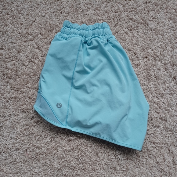lululemon athletica Pants - Lululemon Hotty Hot shorts size 6